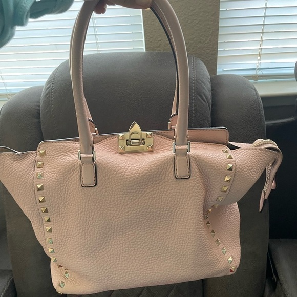 Authentic Valentino Garavani Rockstud Two way bag - Picture 3 of 12